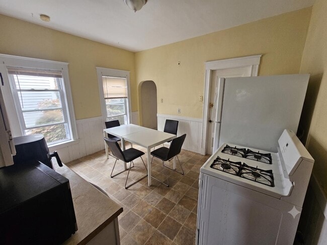 Photo - 320 Highland Ave