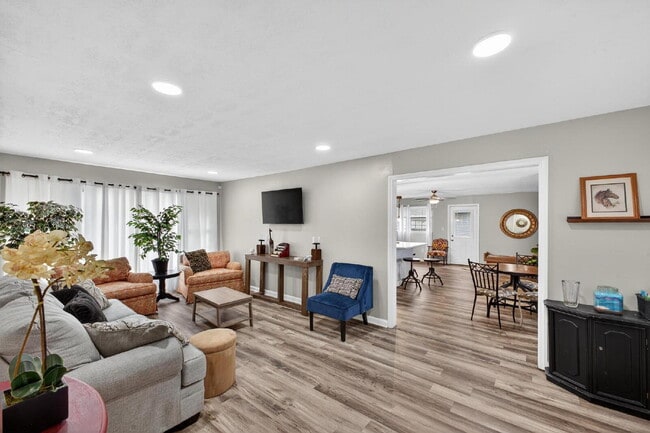 Photo - Fully Furnished Modern Ranch with Amazing Kitchen!