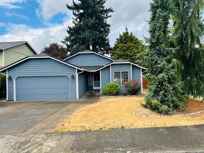 Building Photo - Charmin One Level Home w/ RV Parking