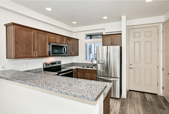Photo - 620 1st St