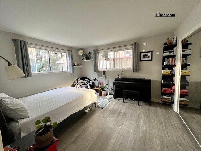 Photo - 1641 Armacost Ave Unit 2