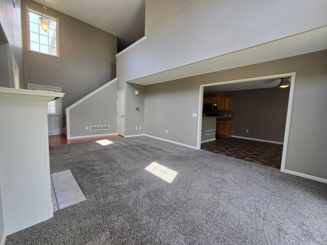 Photo - 3 Bedroom Duplex in Normal!
