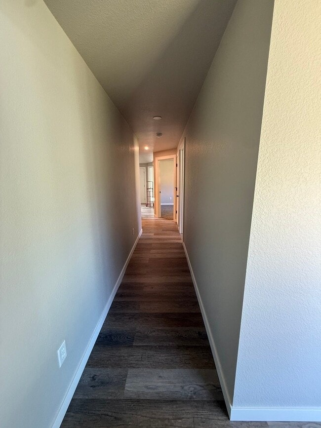 Photo - 1809 Regal St