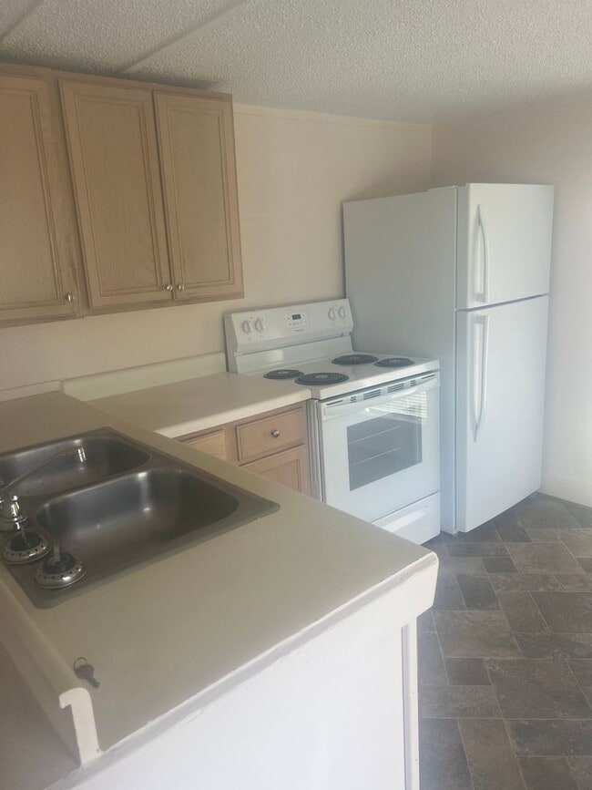 Photo - 2-Bedroom/ 1-Bath-Mobile Home $1,100/ Mo.