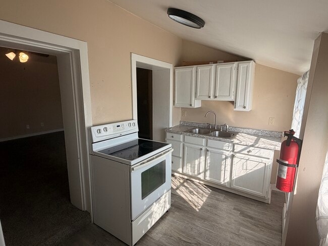Photo - 1124 Locust St Unit 3
