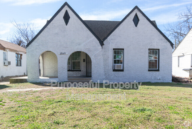 Building Photo - 2240 NE 20th St Rental