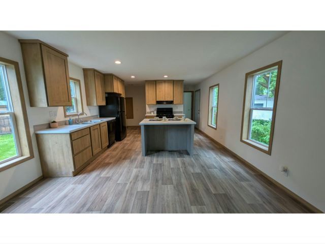 Photo - 156 Lynn Ln