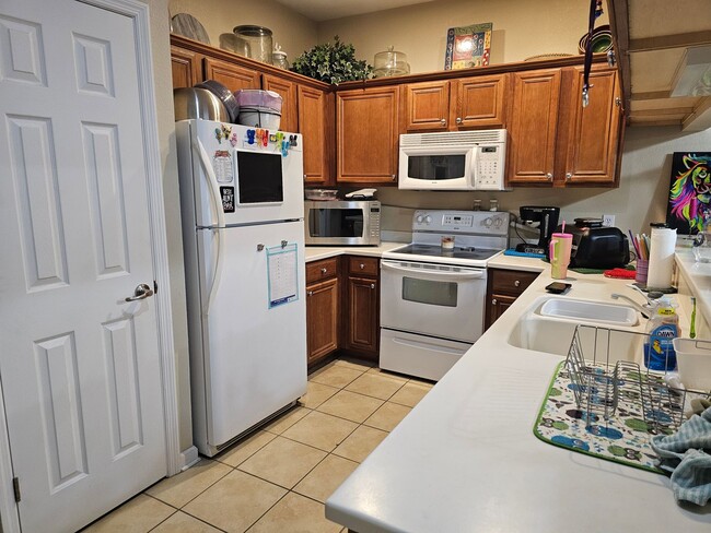 Photo - Townhome Off The Parkway With 1 Car Garage