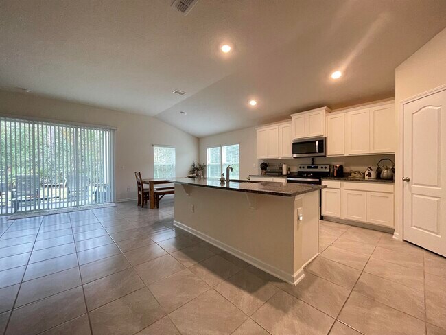 Photo - 101 Rivertown Rd