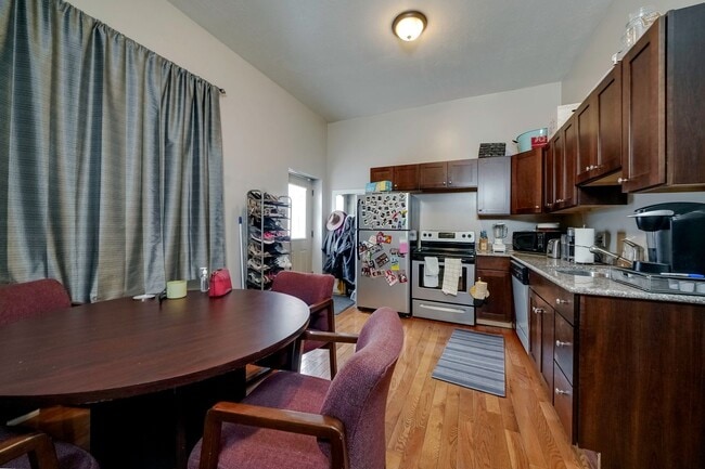 Photo - 122 S 12th St Unit 1