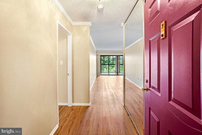 Photo - 15101 Interlachen Dr Unidad 1-722