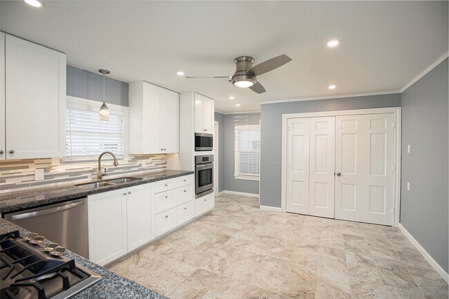 Photo - 1202 Birdsall St