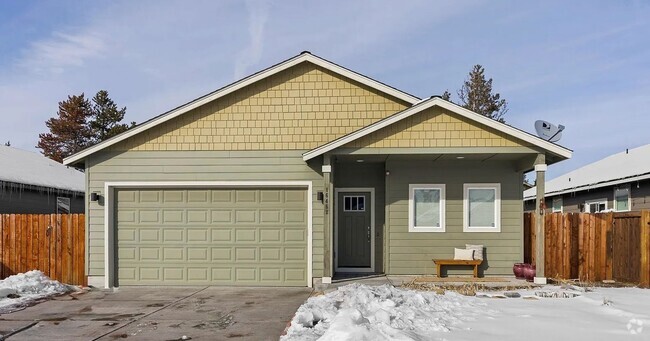 Building Photo - Charming 3-Bedroom, 2-Bathroom Home in Hun...
