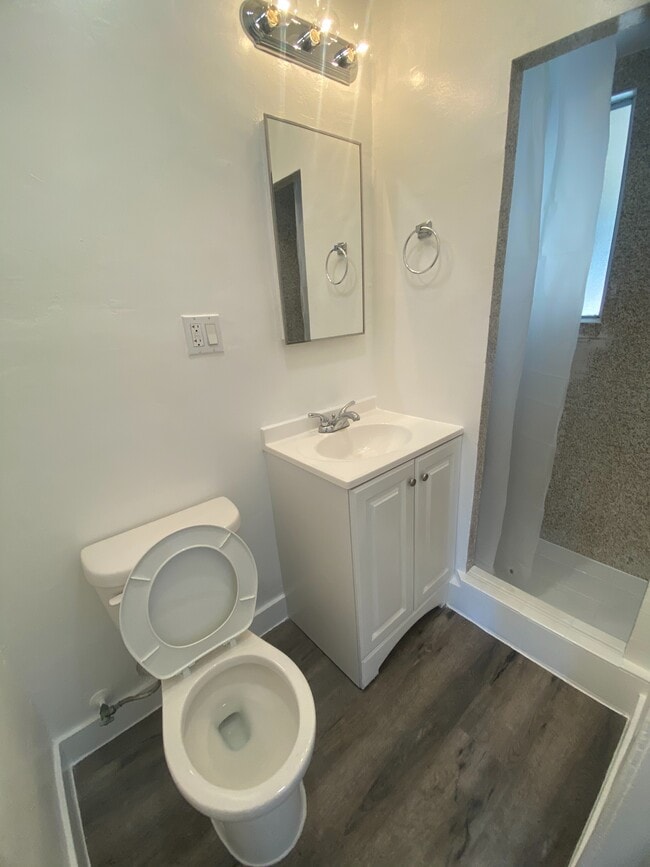 Photo - Lake Valley Apartments