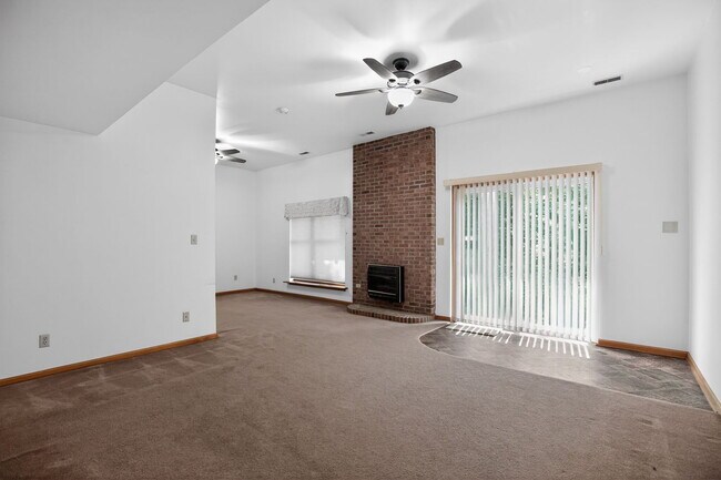 Photo - 3523 Hilltop Dr