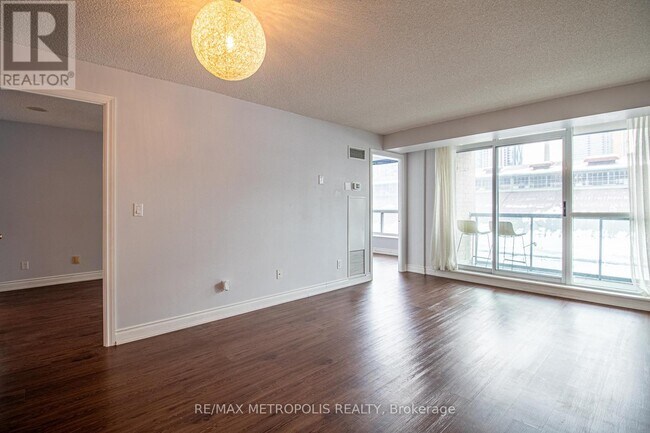 Photo - 109 Front St E Unité 641