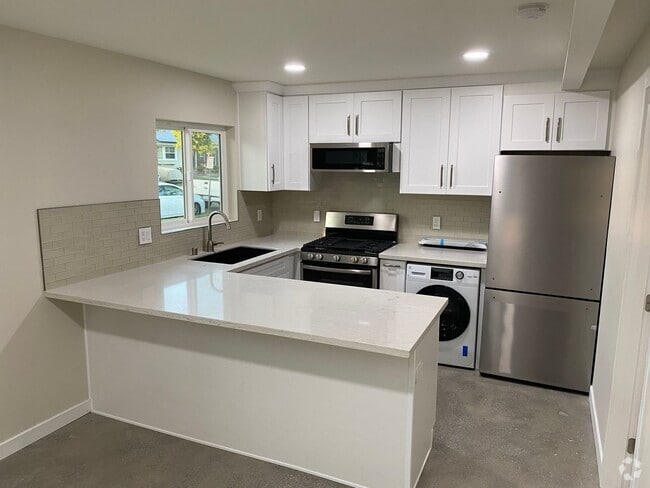 Building Photo - 6802A E. Huntdale St- Rental