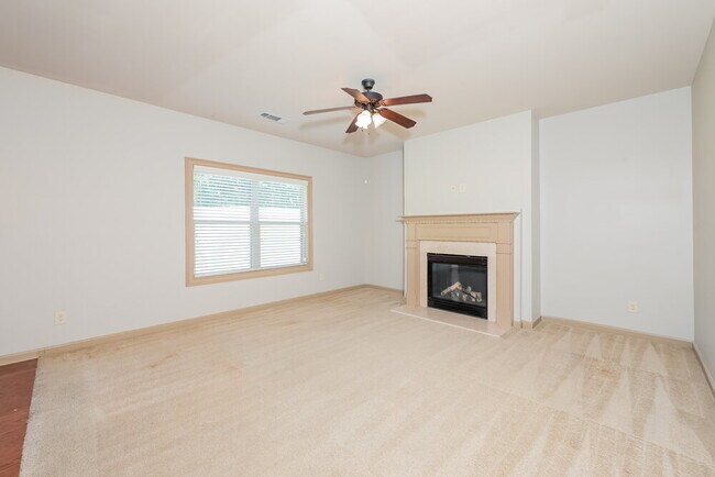 Photo - 3096 Montauk Hill Dr NE