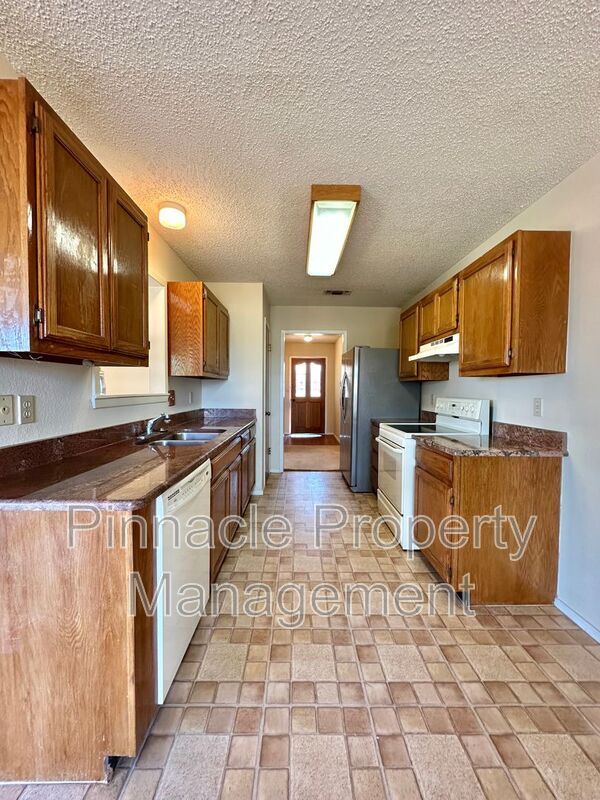 Photo - 5818 Davenport Dr