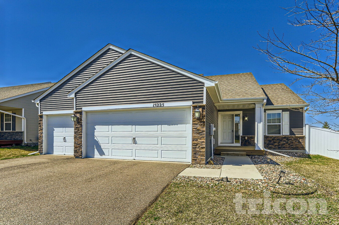 Photo - 15225 Emory Ave