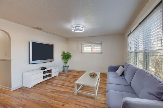 Photo - 2327 Fulton St