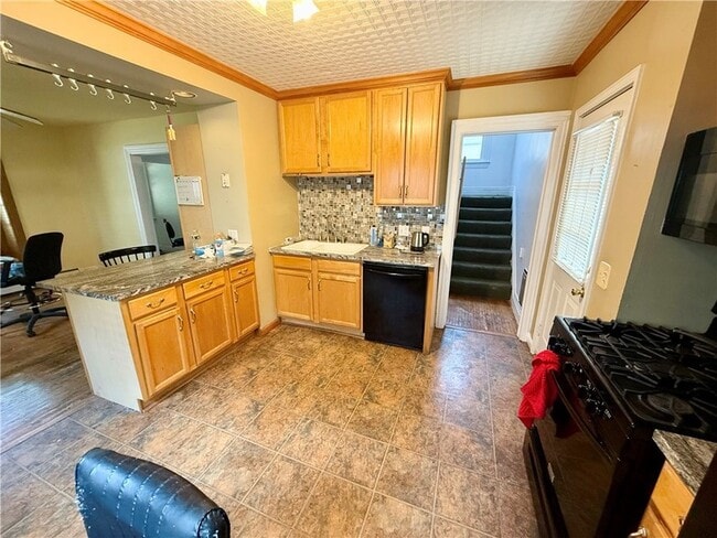 Photo - 29 Highland Ave