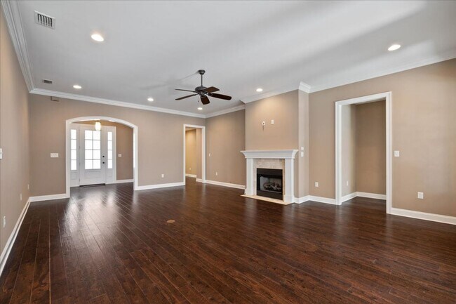 Photo - 4 Bedroom in Niceville!