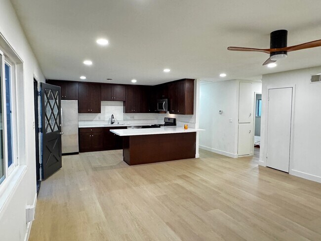 Photo - 7021 Betty Dr House