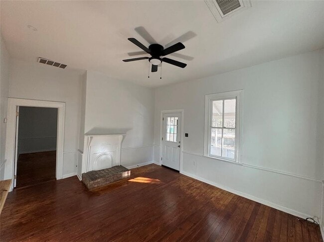 Photo - 194 N Clarendon Ave