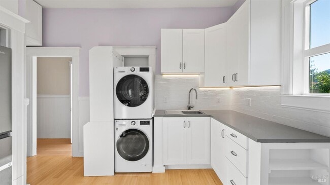 Photo - 713 Sir Francis Drake Blvd Unit B