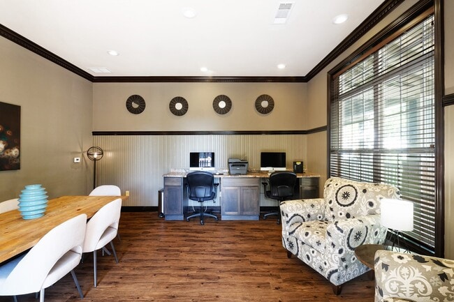 Photo - Belle Harbour Apartments