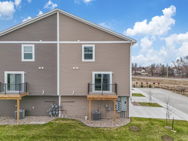 219 Red Oak Ct