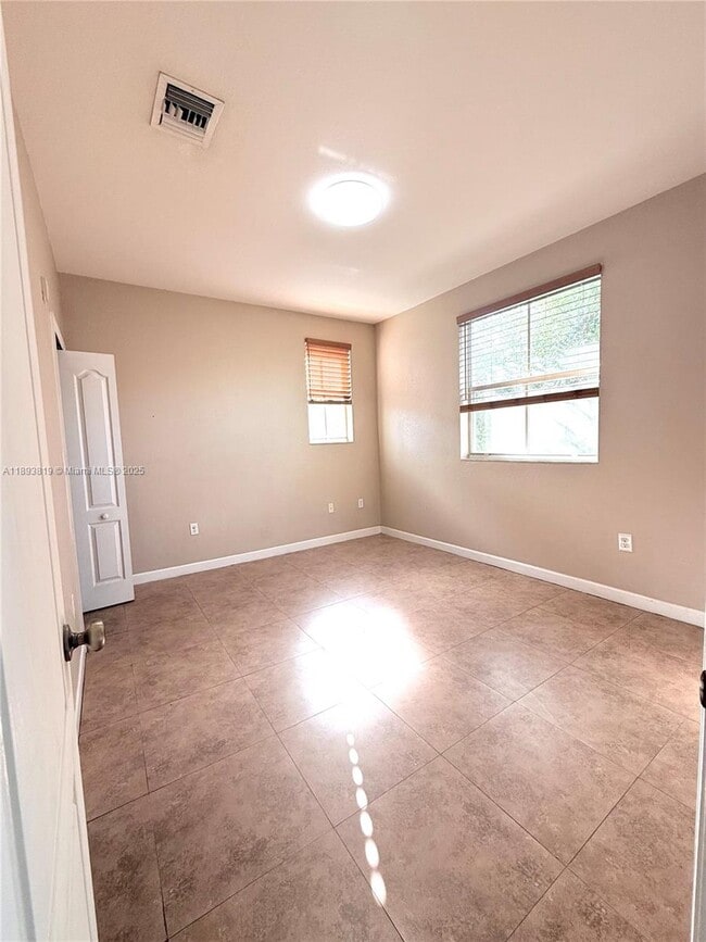 Photo - 1656 SE 29th Ct Unit 207