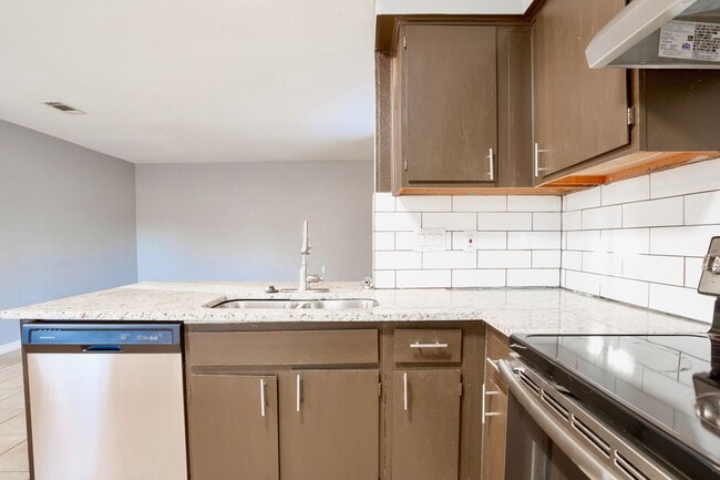 Photo - 4431 Whispering Valley Dr Unidad A