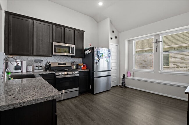 Photo - 622 Little Cypress Ln