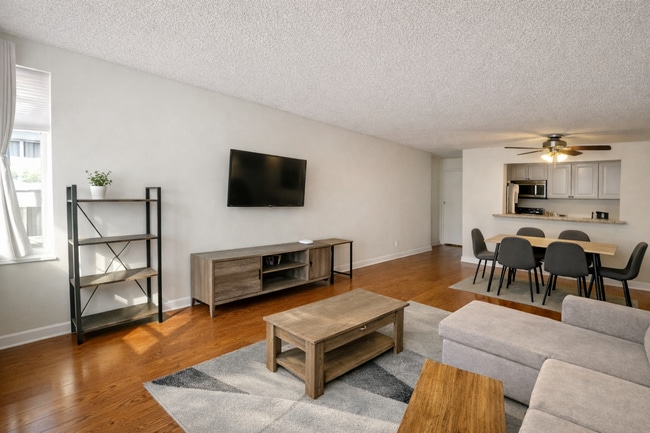 Photo - 801 S Plymouth Ct Unit 608