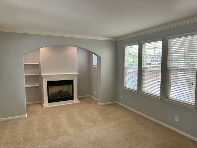 Photo - Spacious 4 Bed, 3 Bath House in Mountain House, CA