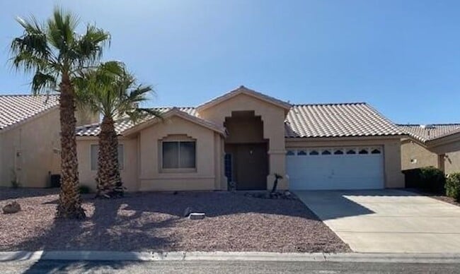 3 Bedroom Home in Desert Lakes Estates - 3 Bedroom Home in Desert Lakes Estates