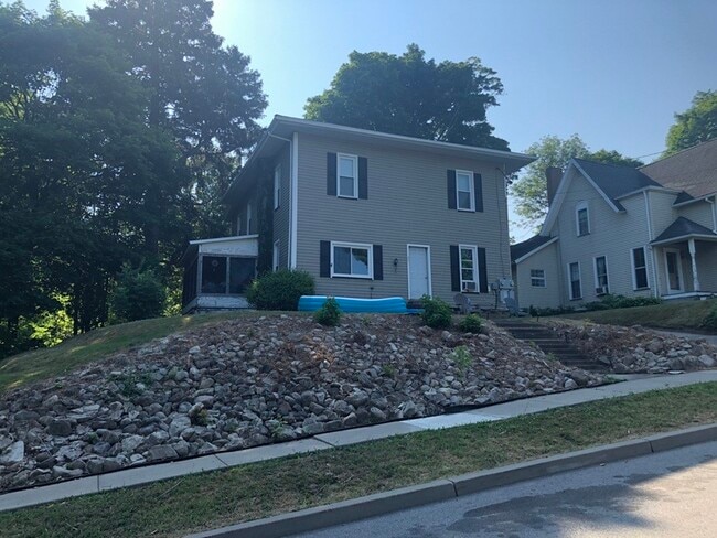 Photo - 21 Spring St