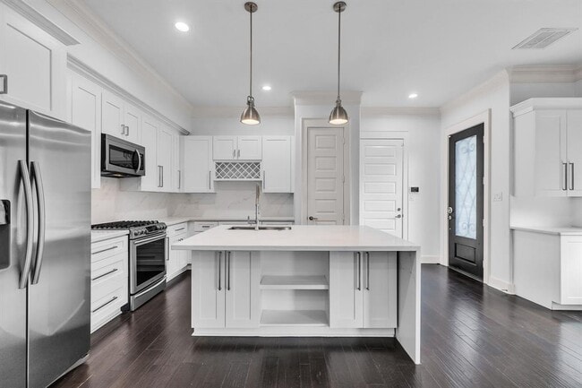 Photo - 1032 W 21st St House