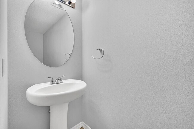 Photo - 2471 Seven Oaks Dr