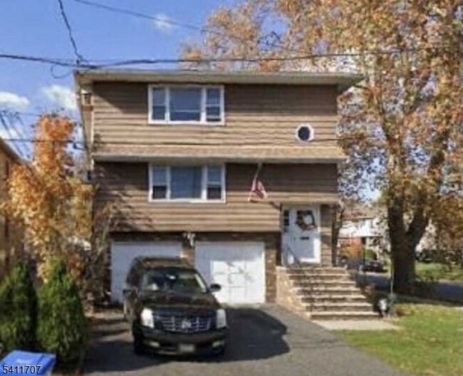 Building Photo - 4 Chestnut St