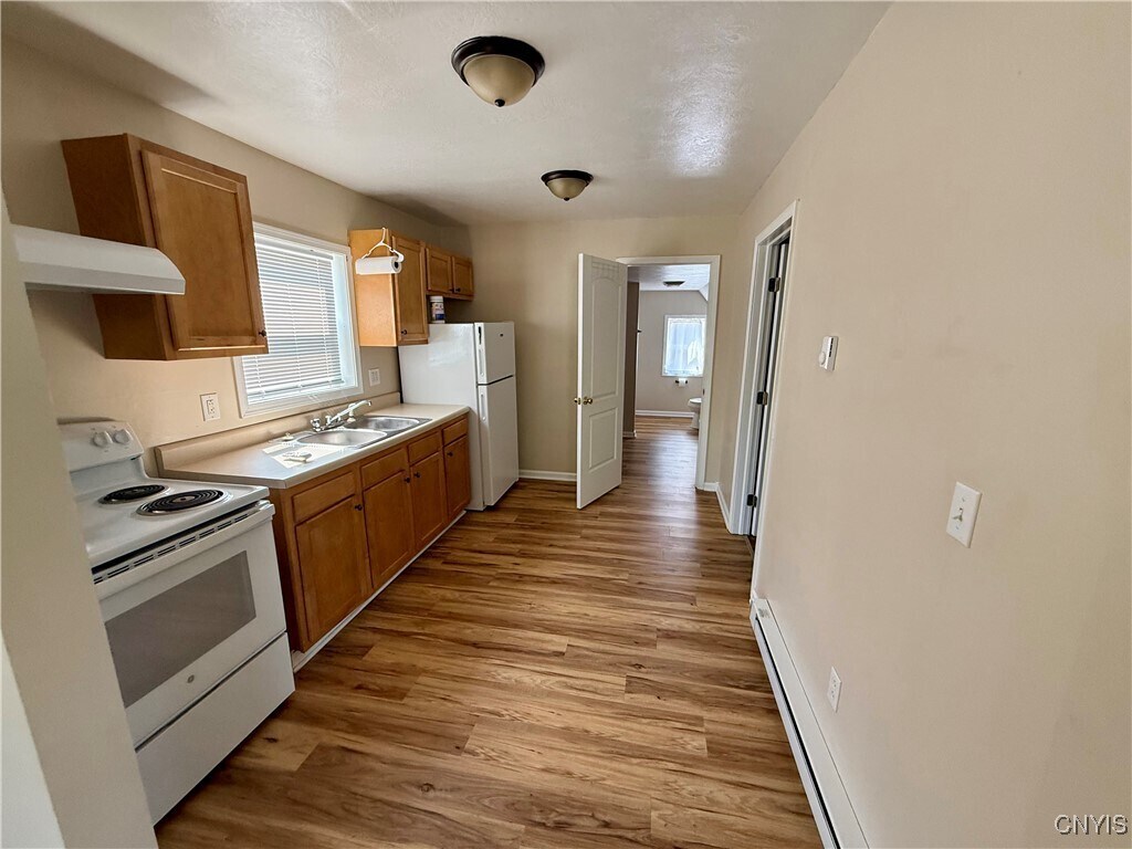 Photo - 222 Academy St