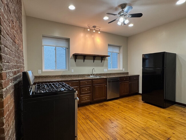 Photo - 5133 Kent Way