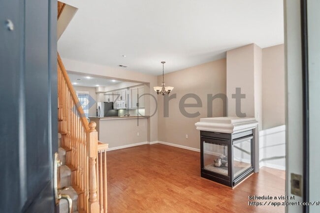 Photo - 3783 Dunmore Ln