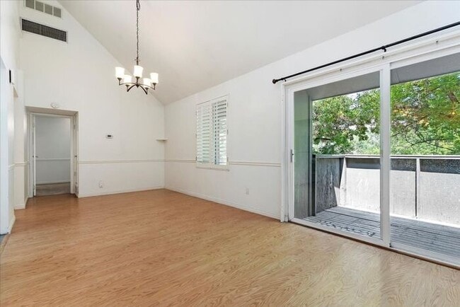Photo - FOOTHILL 3 bed 2 bath Condo with Pool Unit Apartment 235