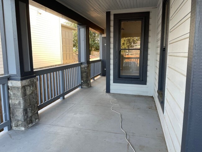 Photo - M1614 #1-3 Unit M1614-1