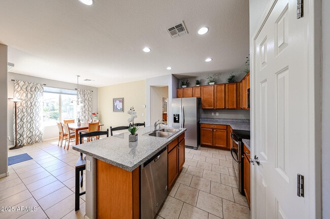 Photo - 17830 W Fairview St