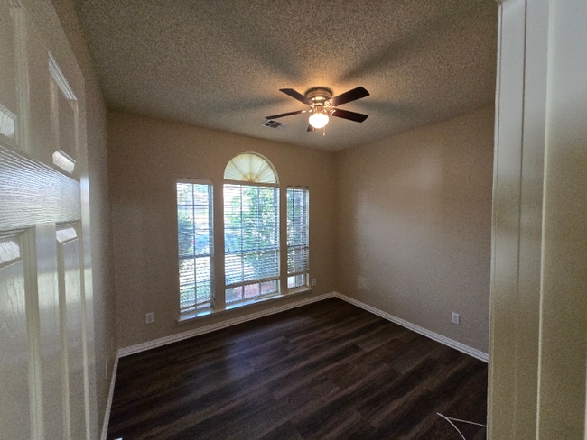 Photo - 2820 Golden Meadow Ave