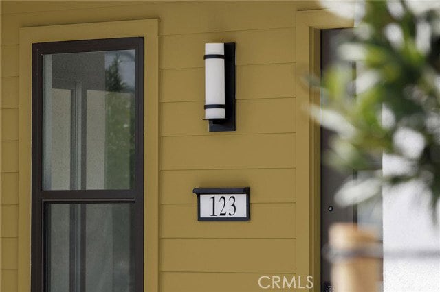 Building Photo - 123 Bosal